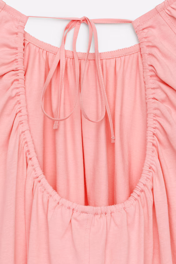 Платье с открытой спиной