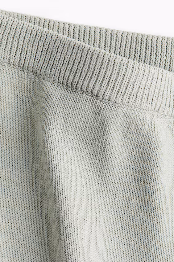 Шорты из мягкой ткани