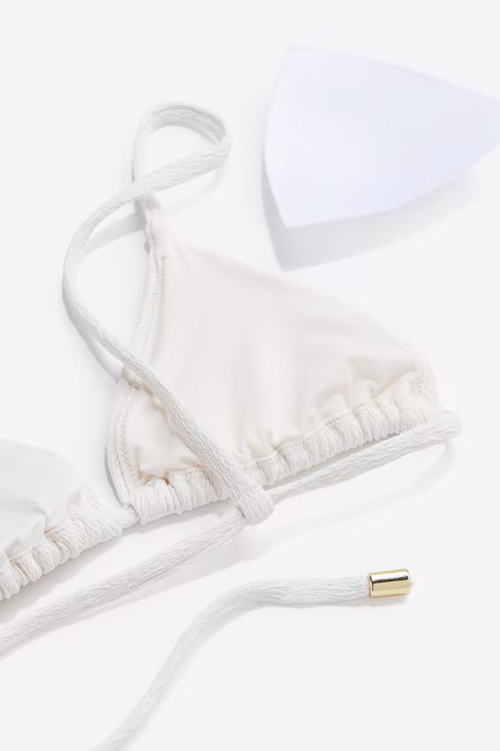 Треугольный бюстгальтер с поролоном