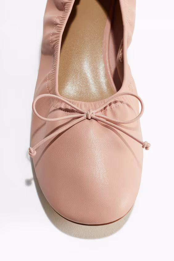 Туфли классические с бантом спереди