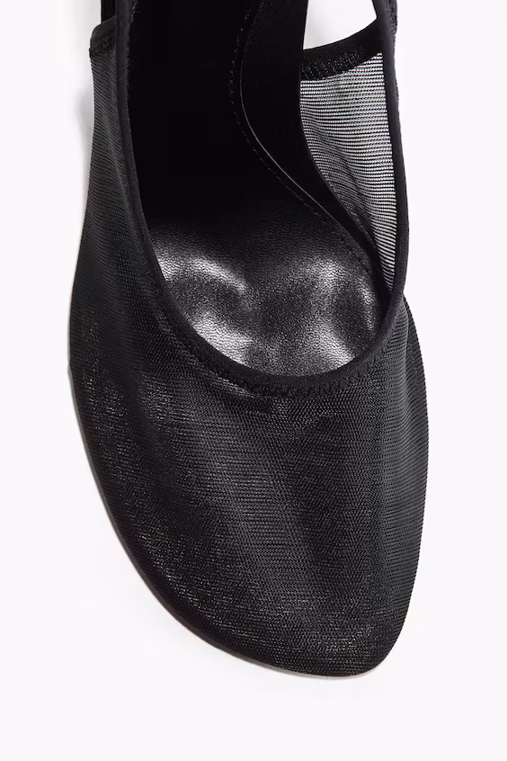 Туфли классические без каблука из сетки