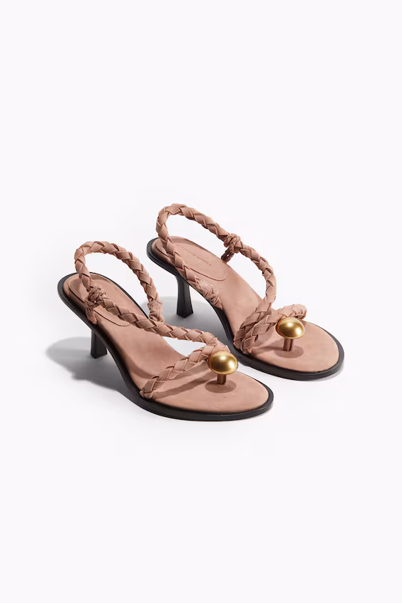 Босоножки на высоком каблуке из замши