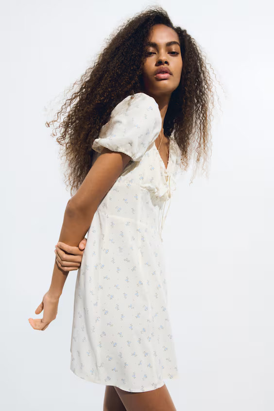 Платье с объемными рукавами