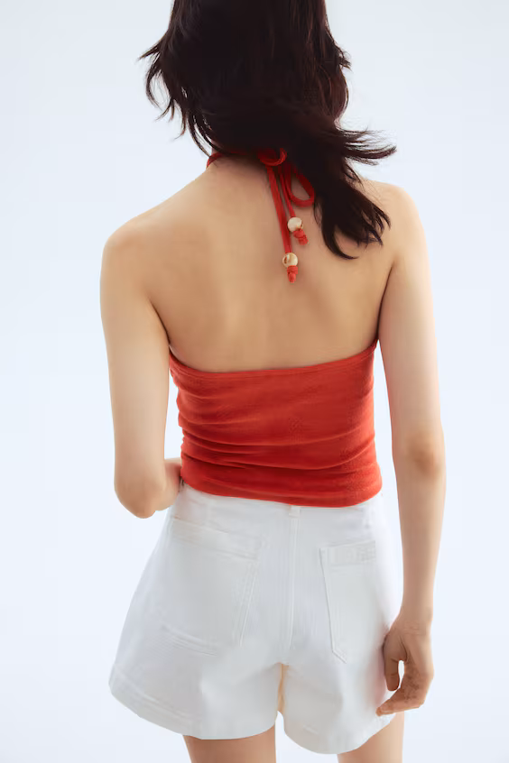 Топ на шее в турецком стиле