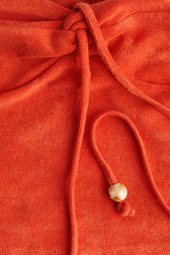 Топ на шее в турецком стиле