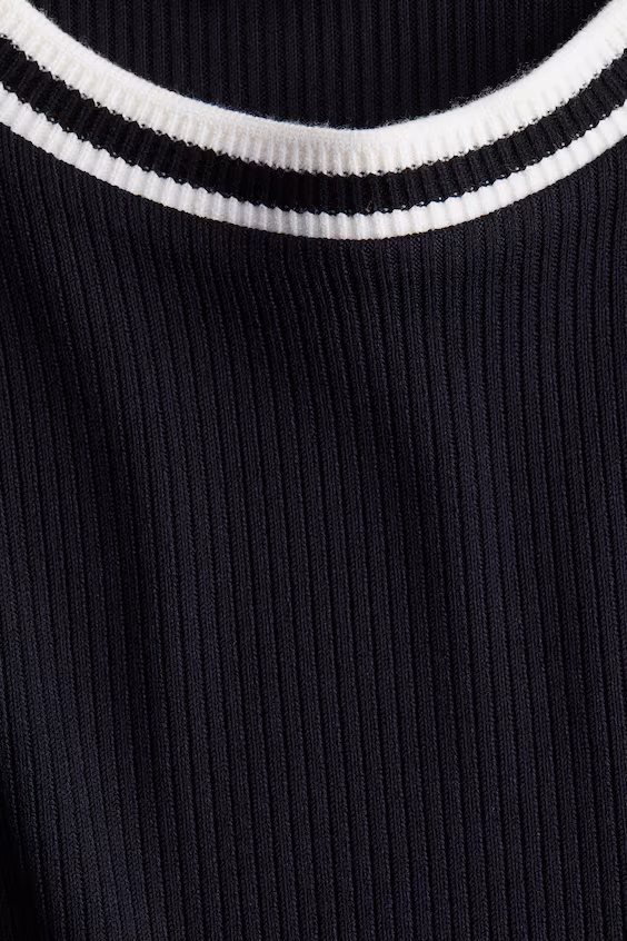 Обтягивающая футболка