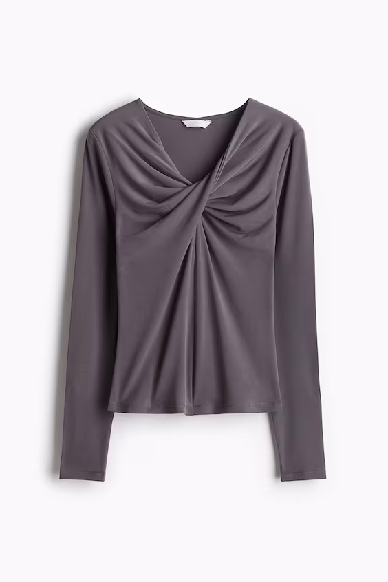 Свитер с скрученным узором