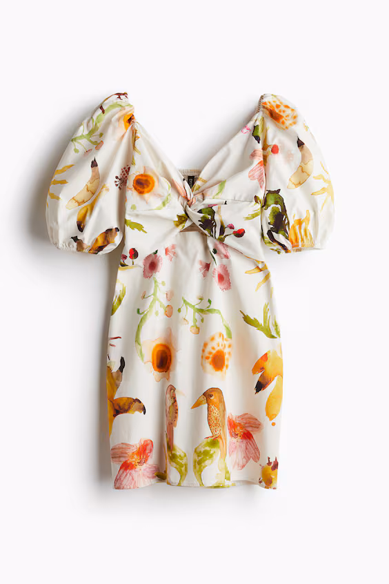 Платье с закрученным элементом