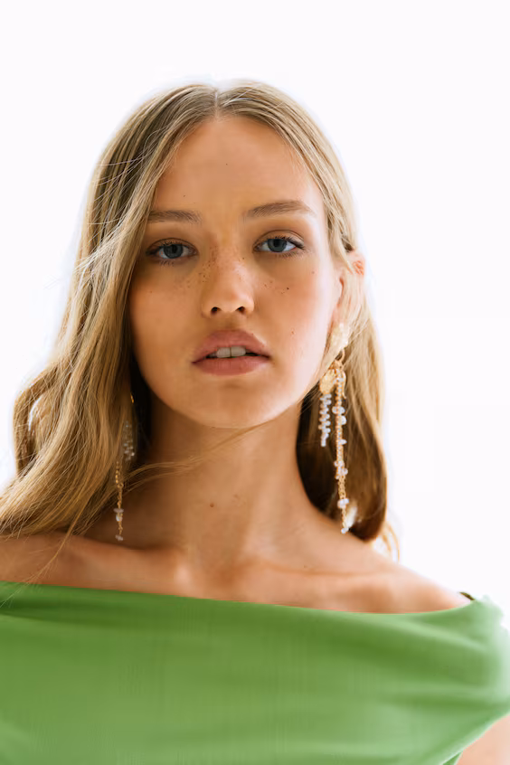 Топ с драпировкой и открытыми плечами