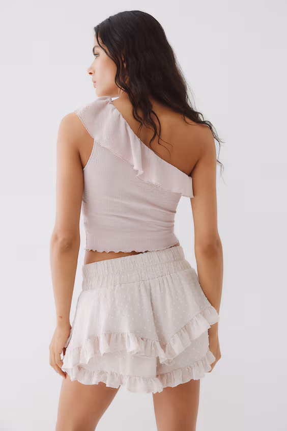 Топ с одним открытым плечом и оборкой