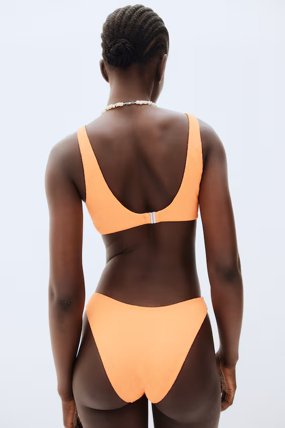 Пикантные трусики-бикини