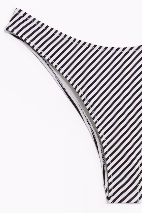 Трусики-бразильяна brazilian