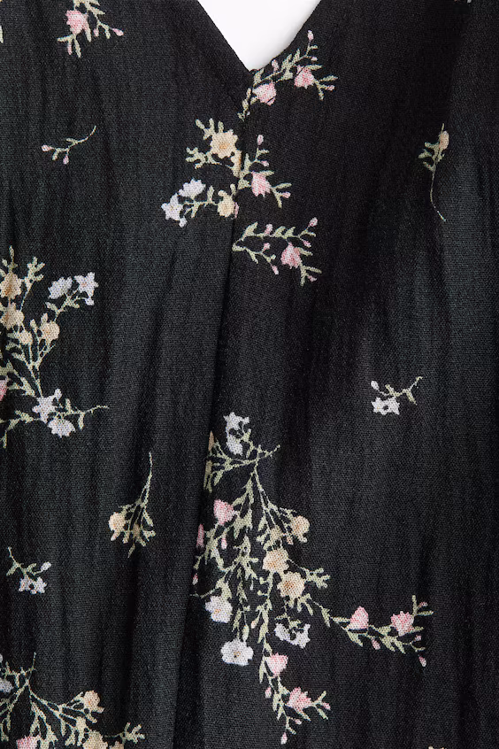 Платье с открытой спиной и бретелями