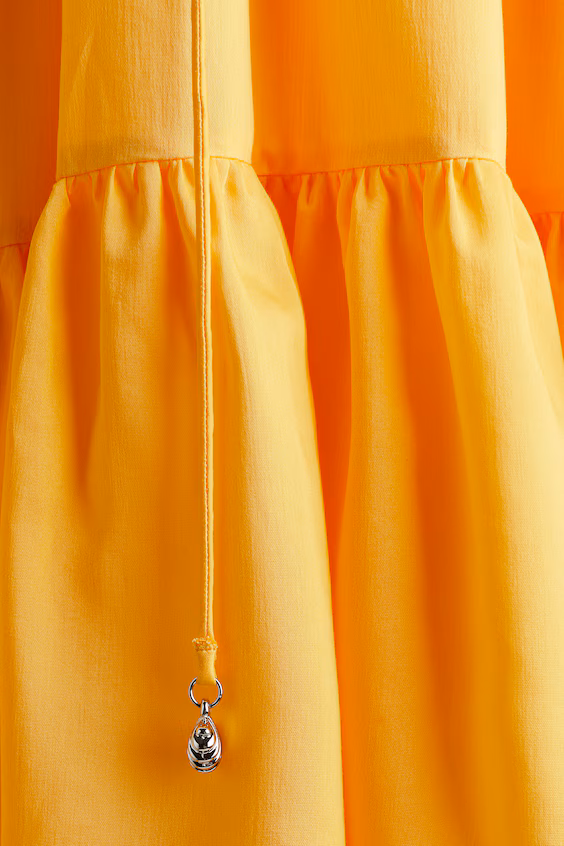 Платье прямого кроя с драпировками