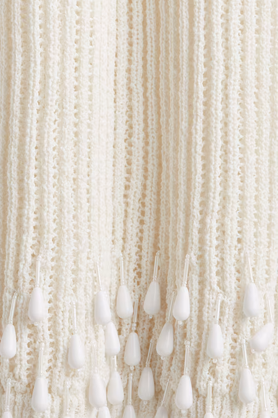 Платье из трикотажа с бисером