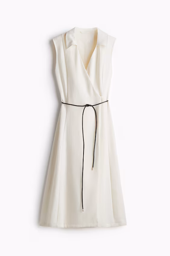 Платье с поясом