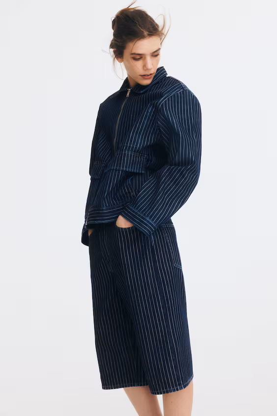 Джинсовые шорты до колена