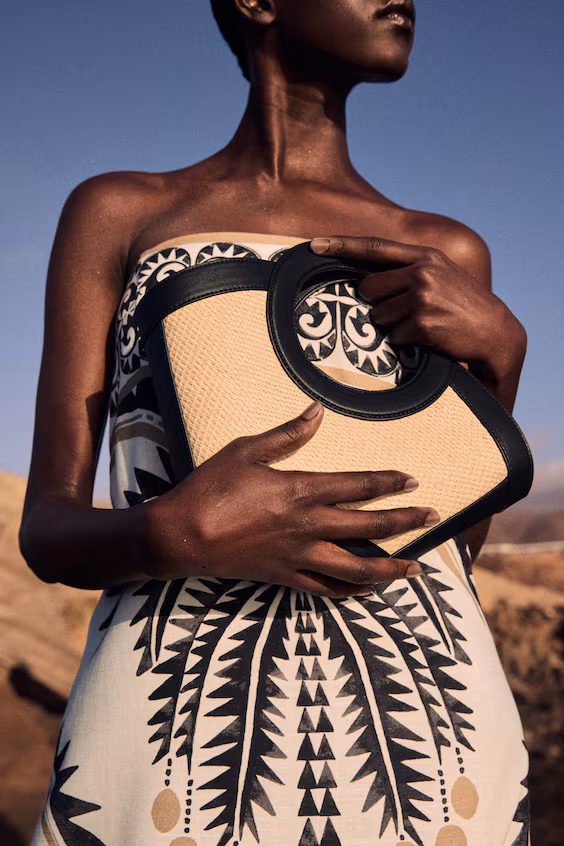 Платье на бретелях до середины икры