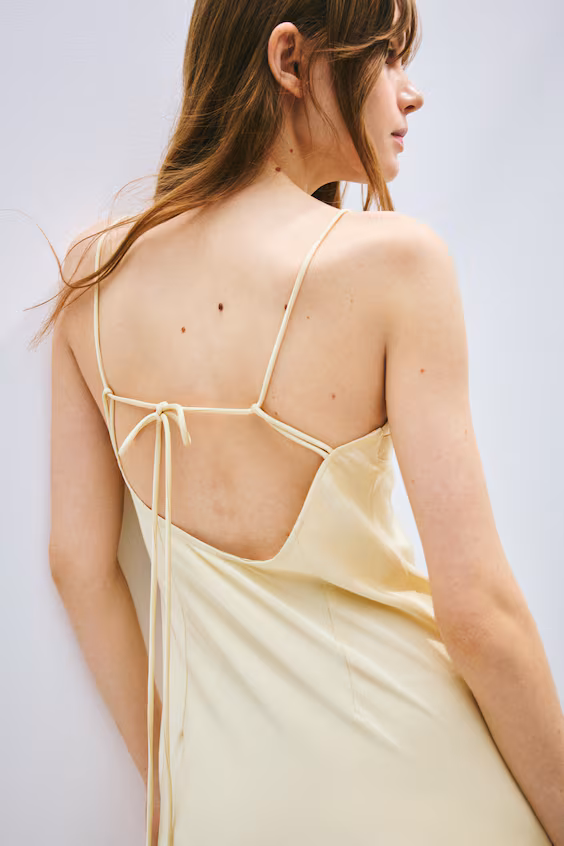 Длинное платье с завязками