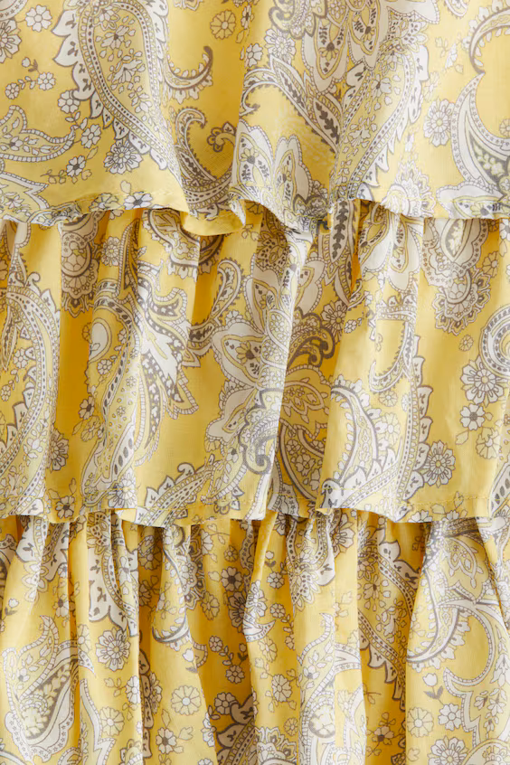 Платье с лямками и юбкой воланами