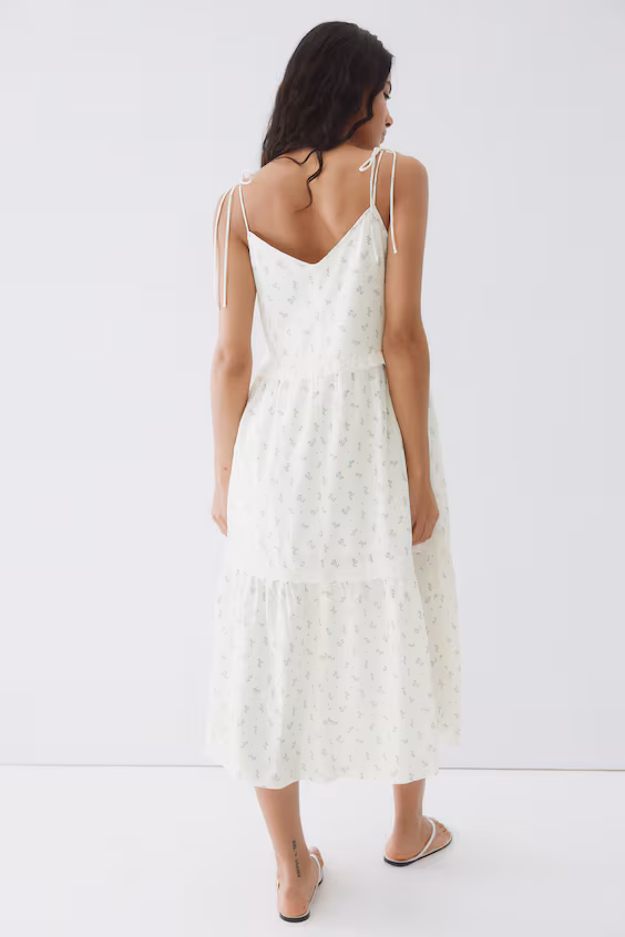 Платье с завязками на тонких бретелях