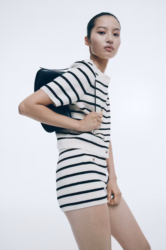 Шорты-мини из мягкой ткани