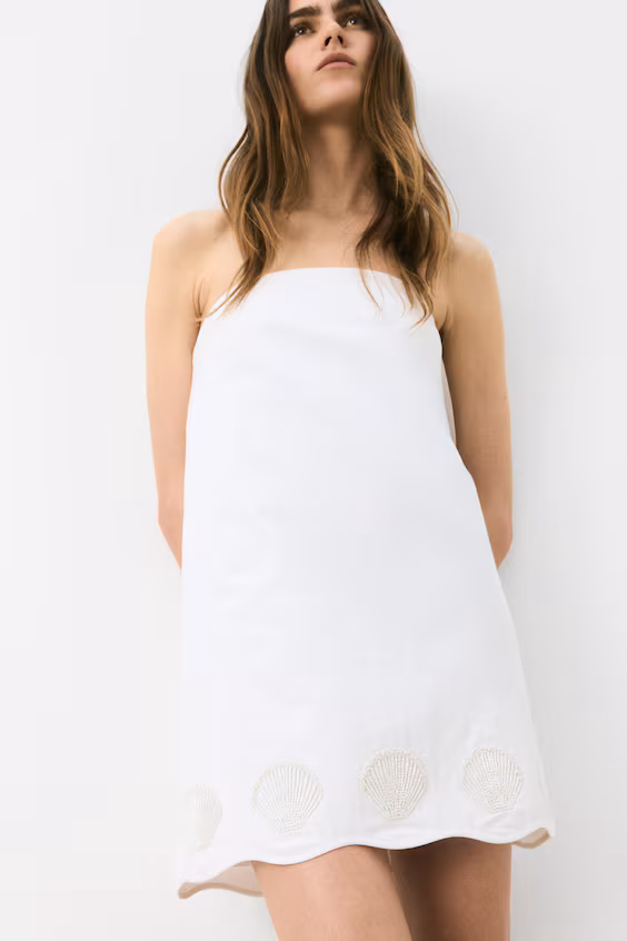 Платье на бретелях с бисером