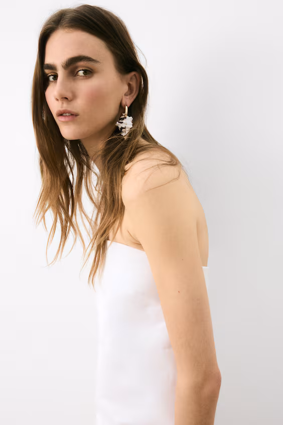 Платье на бретелях с бисером