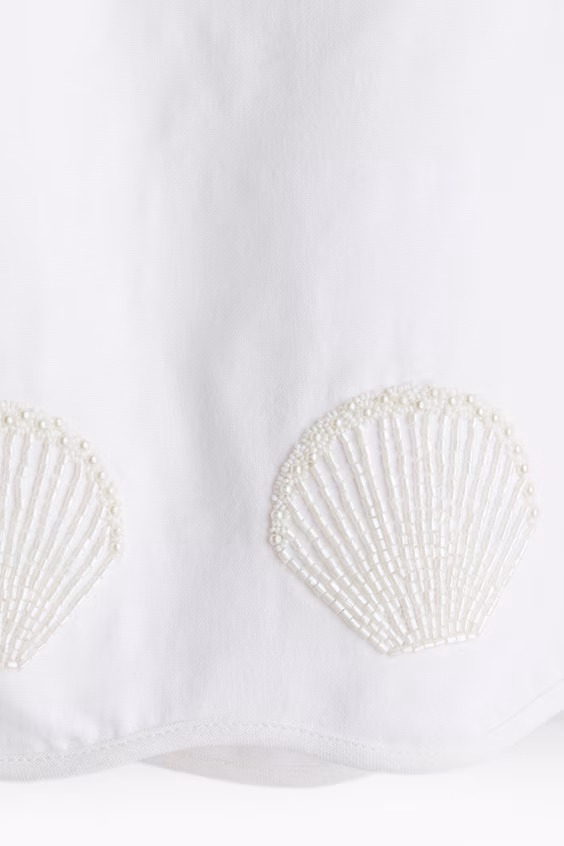 Платье на бретелях с бисером