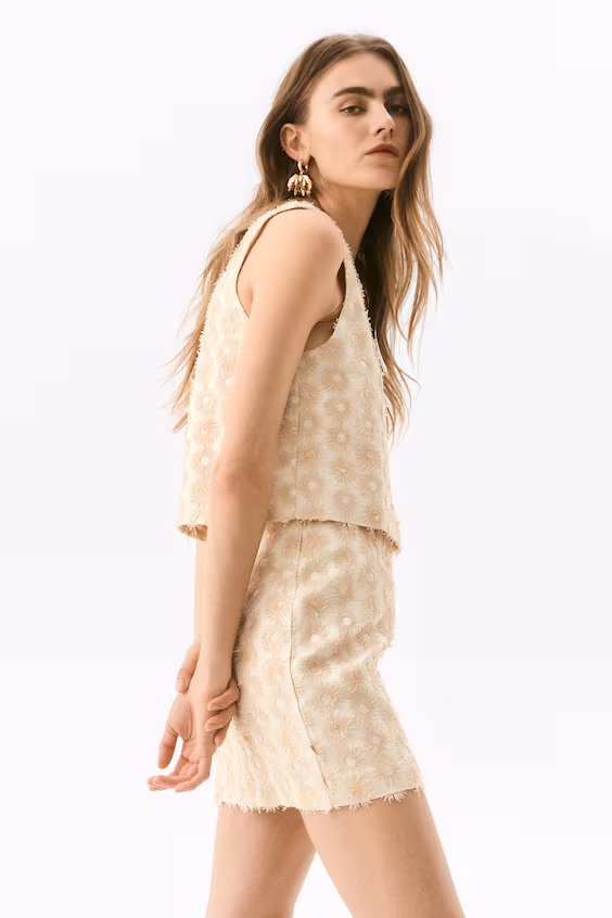 Мини-юбка с аппликациями