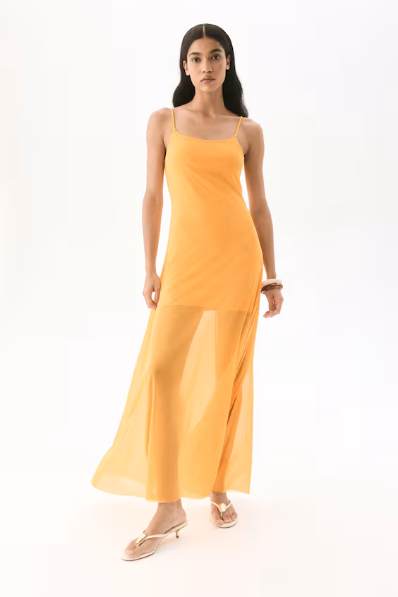 Платье-сарафан на тонких бретелях из сетки