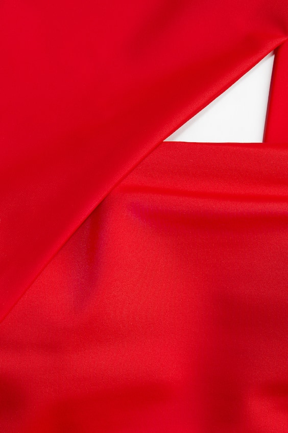 Купальник с подушечкой на одном плече