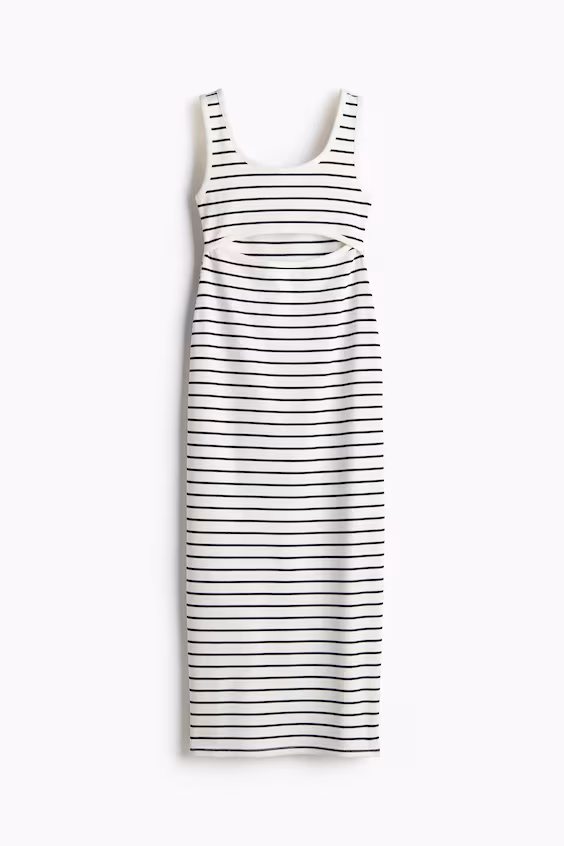 Платье длинное с вырезом