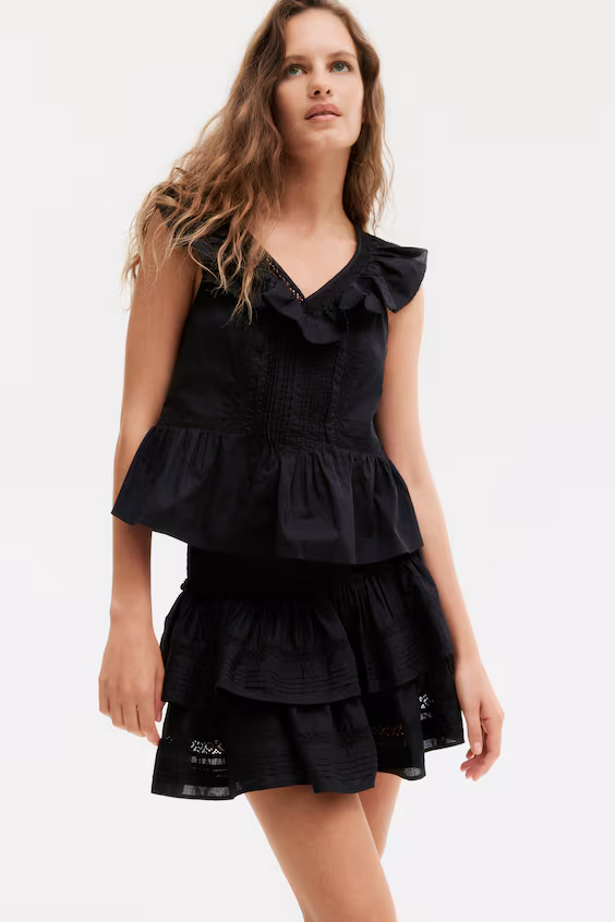 Блузка без рукавов из хлопка с оборкой