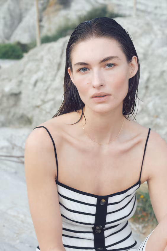 Платье из рубчиковой ткани с пуговицами спереди