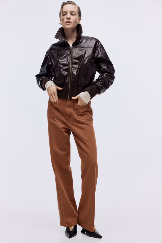 Прямые джинсы с высокой посадкой