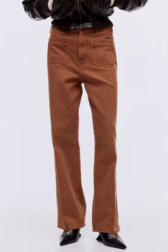 Прямые джинсы с высокой посадкой