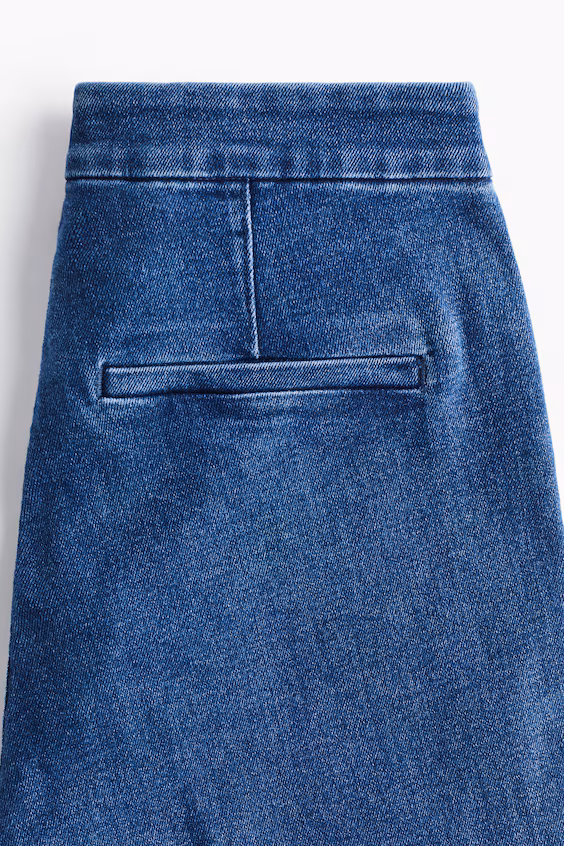 Джинсы с высокой посадкой расклешенные