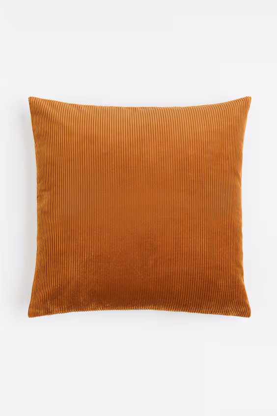 Подушечный чехол из бархатистой ткани