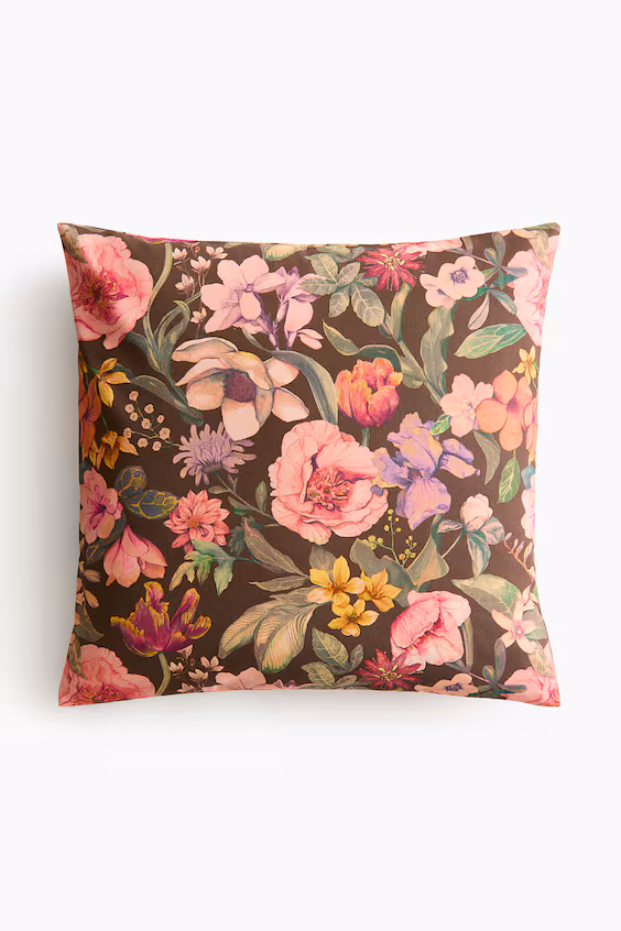 Подушка с цветочным принтом