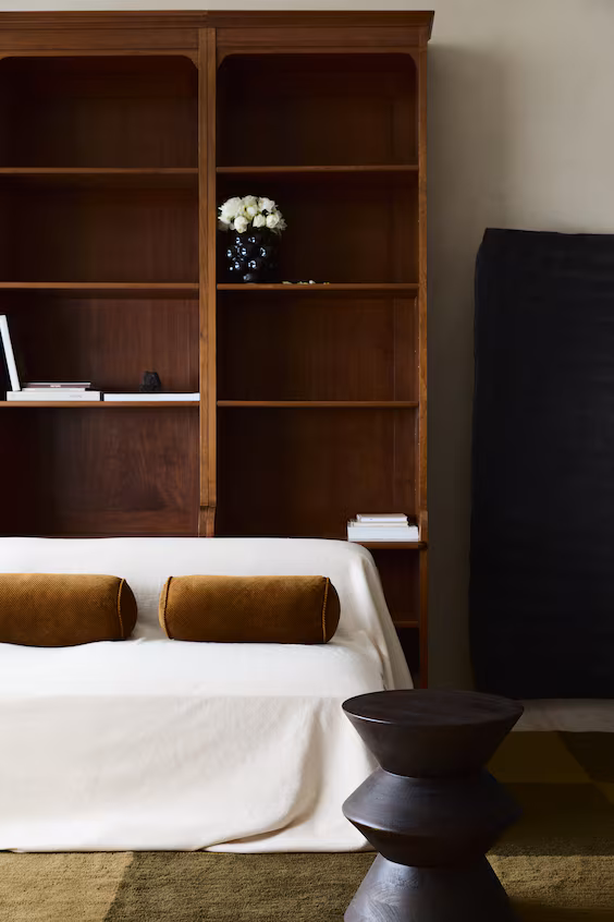 Цилиндрическая подушка из бомбазина