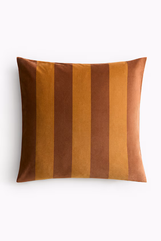 Подушка из велюра в полоску