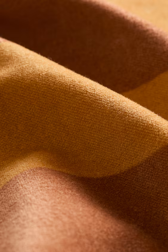 Подушка из велюра в полоску