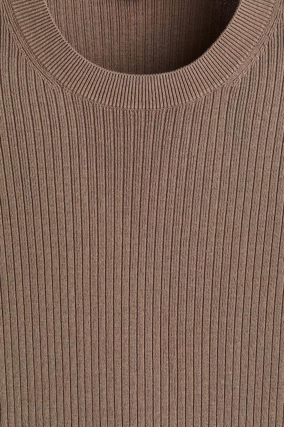 Футболка из рубчиковой ткани slim fit