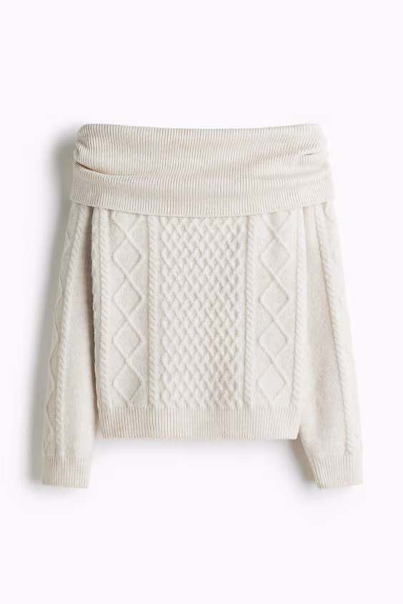 Свитер с обнаженными плечами