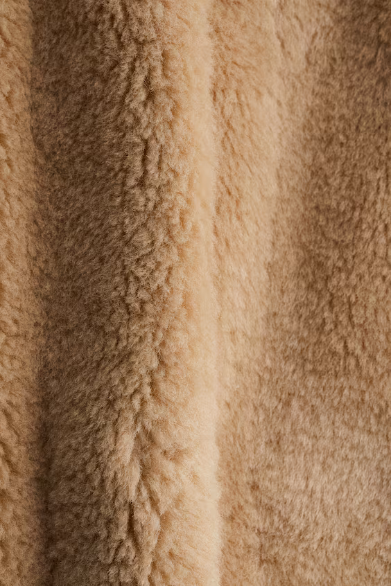 Длинное пальто из меха искусственного меха