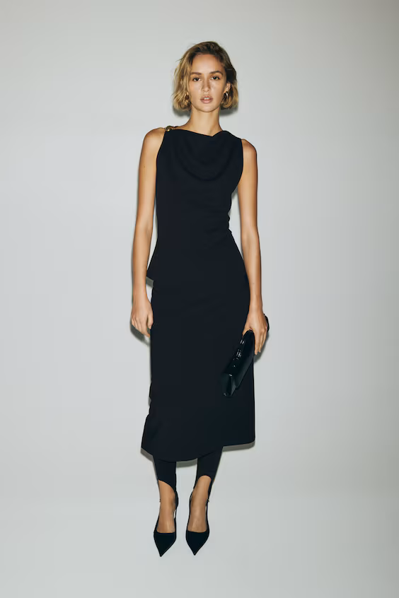 Топ без рукавов с драпированным вырезом