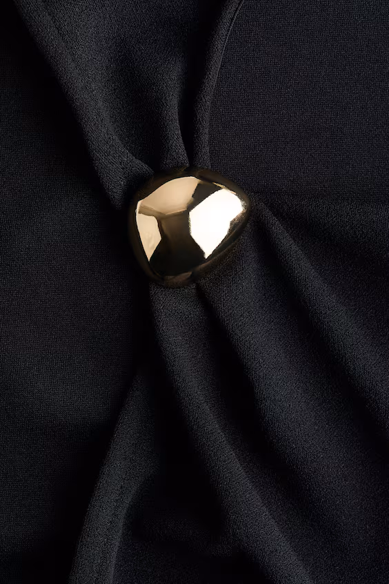 Топ без рукавов с драпированным вырезом