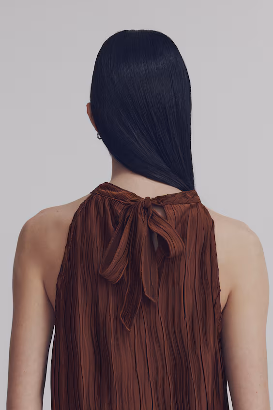 Топ без рукавов с морщинами