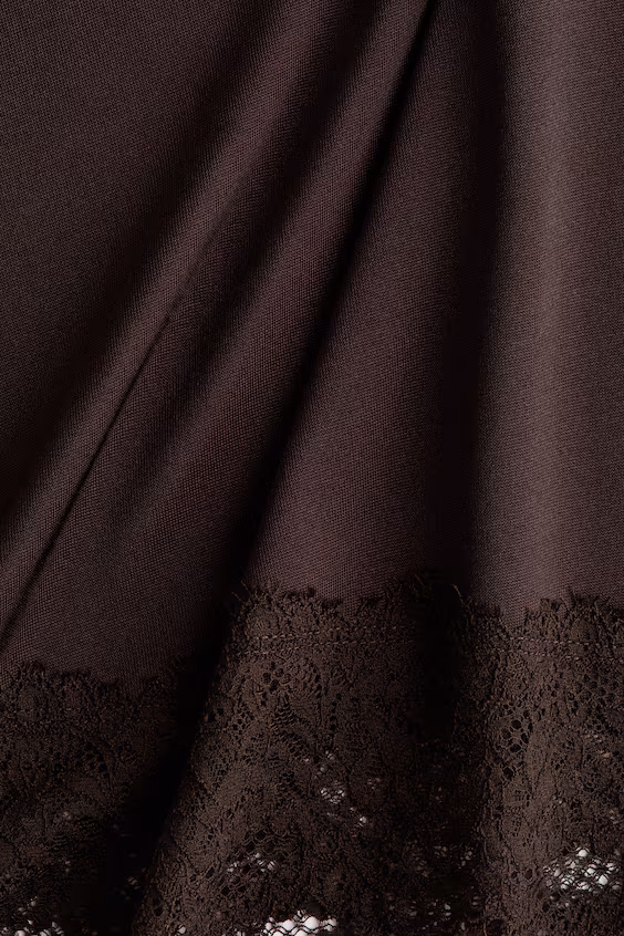 Юбка асимметричная с кружевным краем